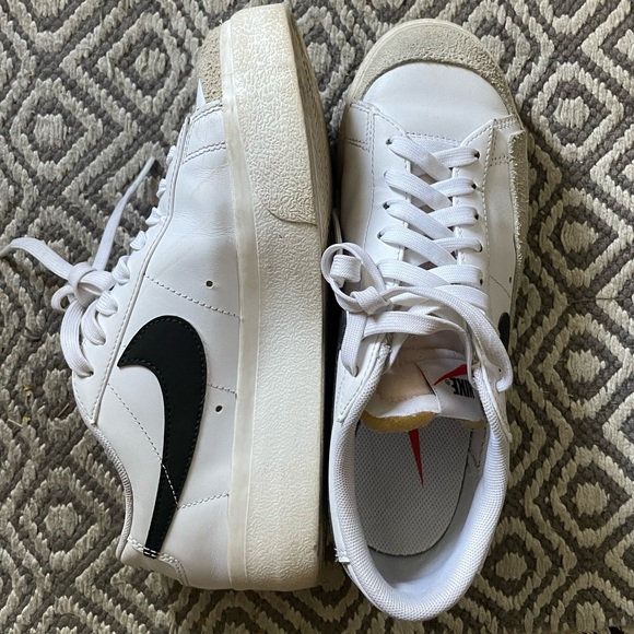 nike low top blazers - Picture 3 of 6